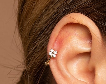 Flower hoop earring, Cartilage earring, Minimalist earring, Dainty gold earring, Huggie hoop earring, Gold hoops, 925 sterling silver