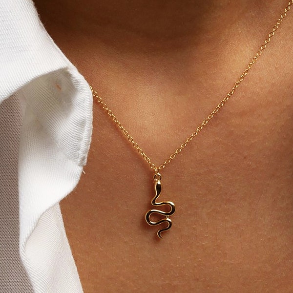 Snake necklace, Serpent necklace, Gold snake necklace, Snake pendant, 925 sterling silver necklace, Minimalist necklace, Dainty necklace