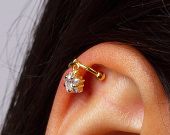 Boucle d'oreille créole non percée avec une pierre précieuse de zircone cubique taillée en étoile pendante en argent sterling 925 plaqué or 18 carats