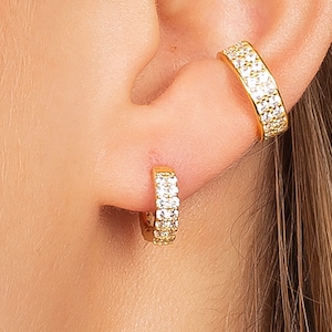 ゴールド ハギー フープ イヤリング：パヴェ CZ スターリングシルバー フープ