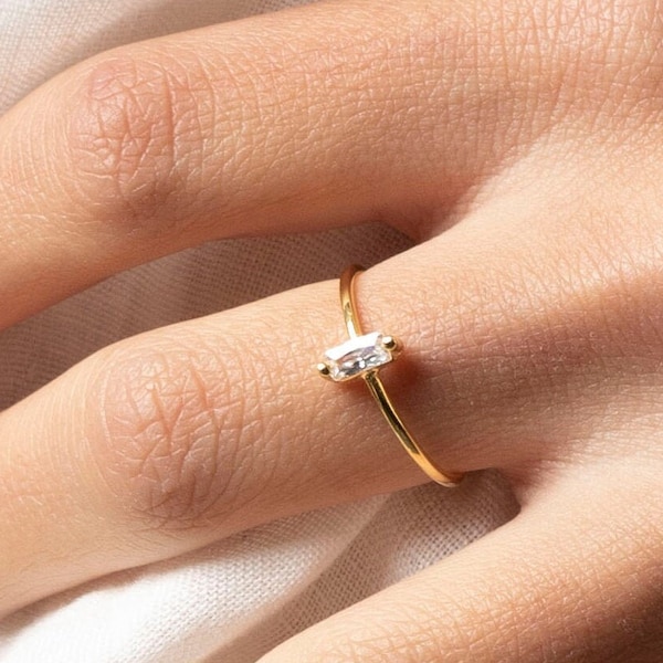 Dainty ring, Promise ring, Minimalist cz ring, Delicate ring, Baguette ring, Diamond ring, Engagement ring, Dainty ring gold, Gold ring