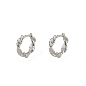 Cerceaux en or torsadés, boucles d'oreilles Dainty, boucles d'oreilles Hoop, cerceaux minimalistes, cerceaux Huggie, bijoux minimalistes, bijoux Dainty, cerceaux minuscules argent image 5