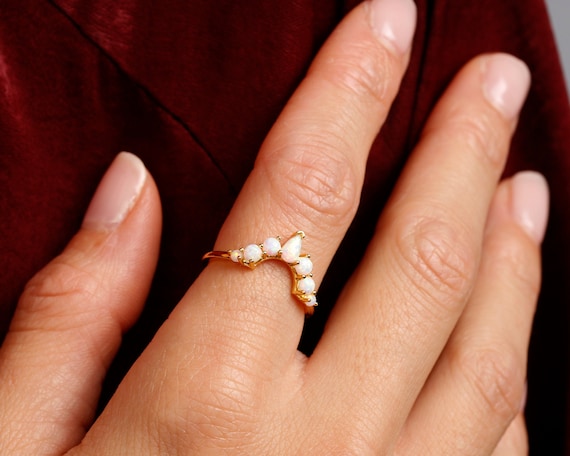 Dainty opal ring deals