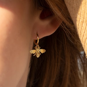 Bee hoop earrings gold 18k 925 sterling silver, Gold hoops, Dainty earrings, Hoop earring, Dangle hoop earrings, Gold earrings, Animal hoops