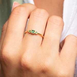 Emerald ring, Dainty ring, Gold ring, Silver ring, Gold emerald cz, Delicate ring, Minimalist ring, Promise ring, Engagement ring zdjęcie 3