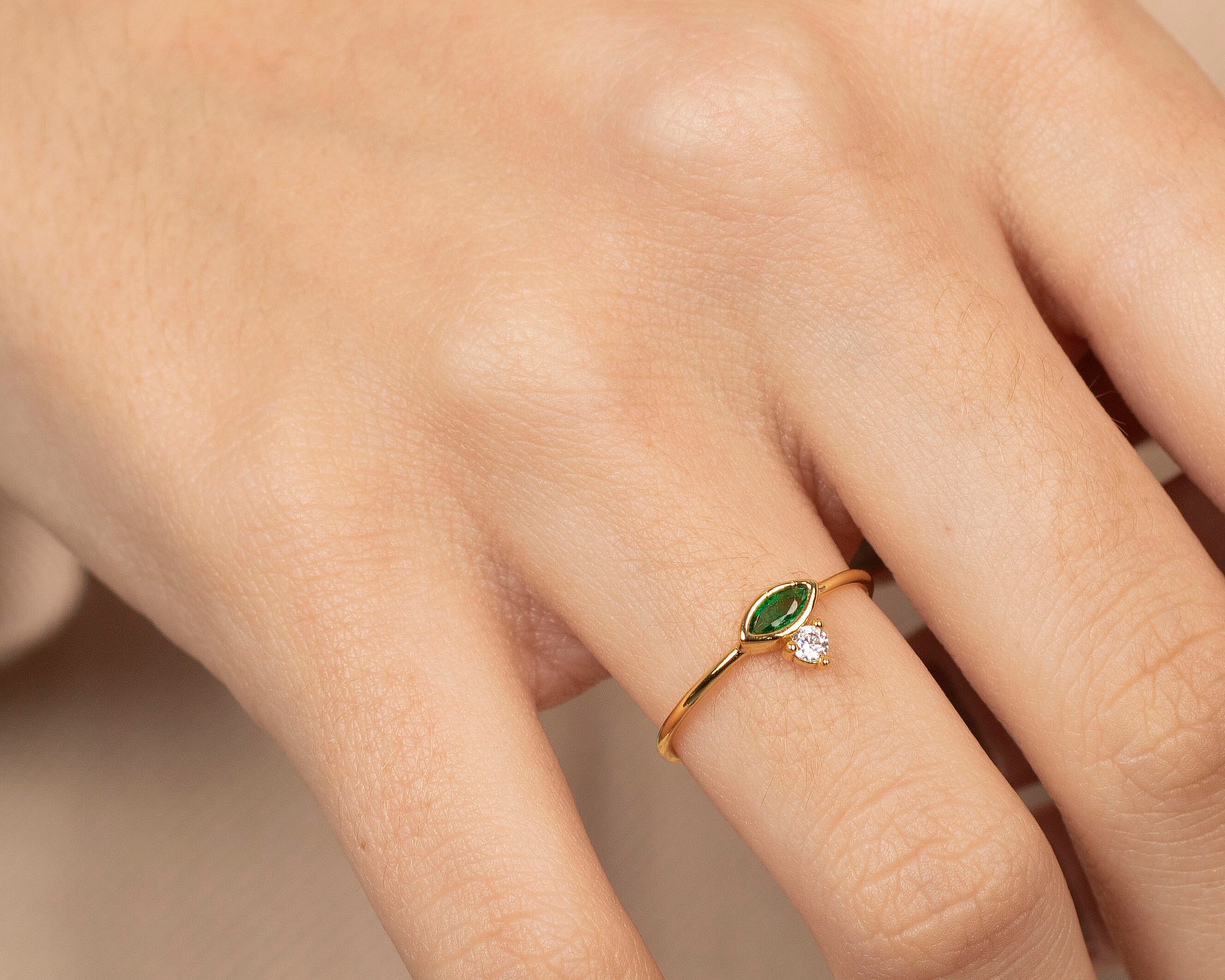 Minimalist Emerald Engagement Ring Wedding Ring Green Gemstone Daily Ring For Women Solid Gold Ring Gift For Women S925 Silver Ring