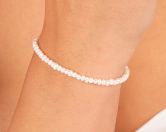 Süßwasserperlenarmband, Goldperlenarmband, zierliches Goldarmband, Perlenperlenarmband für Frauen, Sommerschmuck, Perlenfußkettchen