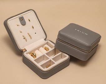 Vegan Leather Travel Jewelry Box: Trium Organizer
