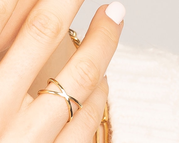 Criss-Cross Ring with Accenting Diamonds, 14k Gold - Mills Jewelers
