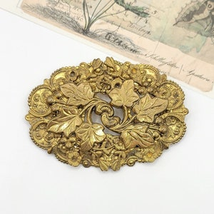 Beautiful Vintage Art Nouveau Style Gilt Brass Grape Leaves Brooch/costume jewelry/brass brooch/brass jewelry/art nouveau/ornate/gold gilt