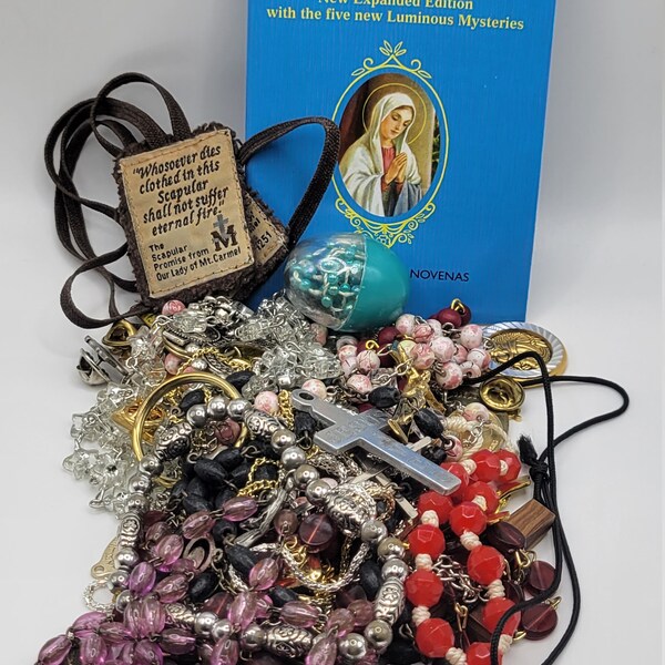 Lote de artículos religiosos / medalla religiosa / joyería religiosa / medalla santa / virgen maría / rosario / lote / lote religioso / collar / escapulario
