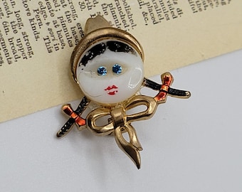 Adorable Vintage 1949 Goldtone MOP Button Uncas Girl Pin Brooch/vintage brooch/costume jewelry/girl/button/mop/pin/goldtone/bows/hat/uncas