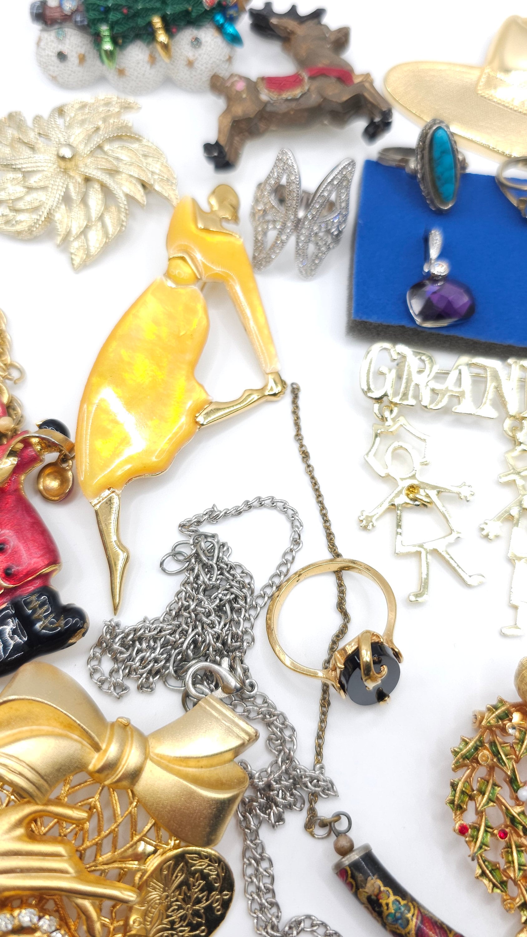Lot De Bijoux Anciens - Broches Rétro Vintage Fantaisie - Occasion, à Nettoyer, Parfait Pour Collection Ou Création