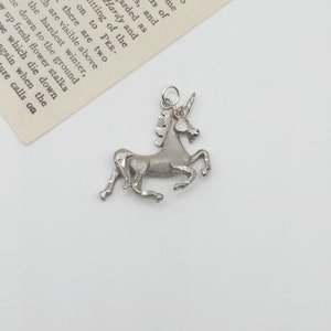 Beautiful Vintage Sterling Unicorn Charm Pendant/vintage/sterling/horse/unicorn/animals/animal jewelry/charm/pendant/sterling charm/silver