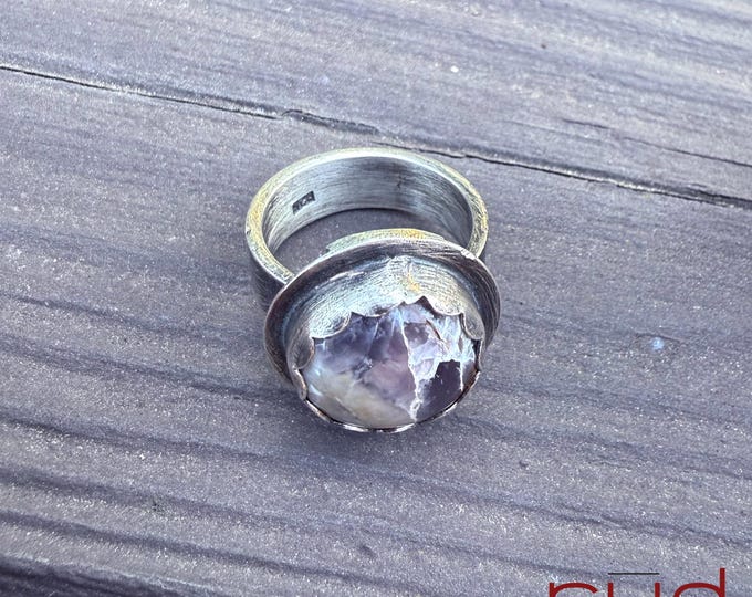 The Oracle's Eye - Domed Cabochon Ring of Common Opal set in Sterling Silver Unisex Size 8 shades of Lavender Purple cream & veins of white