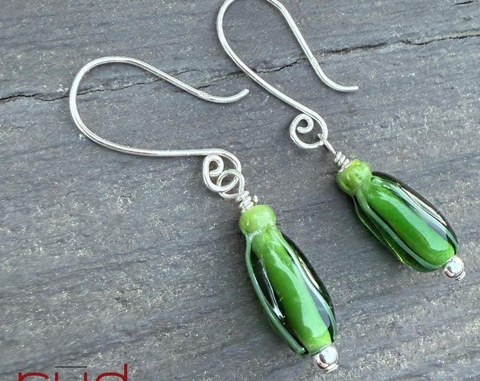 Sterling Silver & USA Lampwork Glass Zucchini Artisan Earrings, silversmith, dangle earrings, nature, simple veggie earrings, vegetable