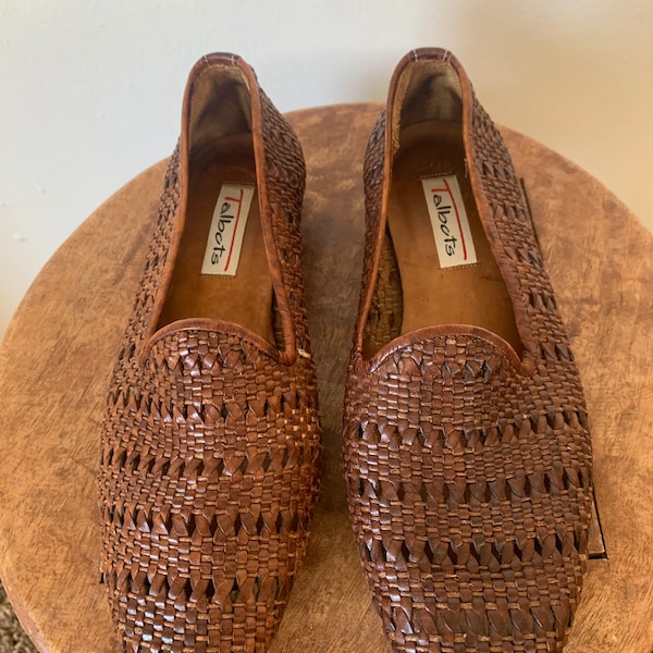 Vintage woven leather loafers