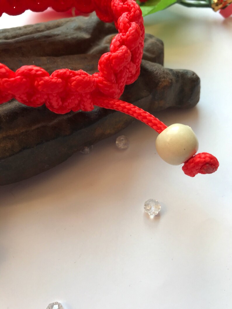 Woven bracelet Womans woven bracelet Womens paracord bracelet Red Paracord Bracelet Woven Paracord Bracelet in red for women