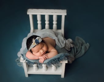 Newborn Spindle Bed - "The Mia"