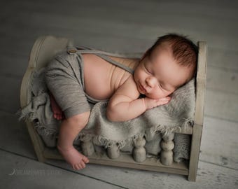 Spindle Box Bed - "The Addy”