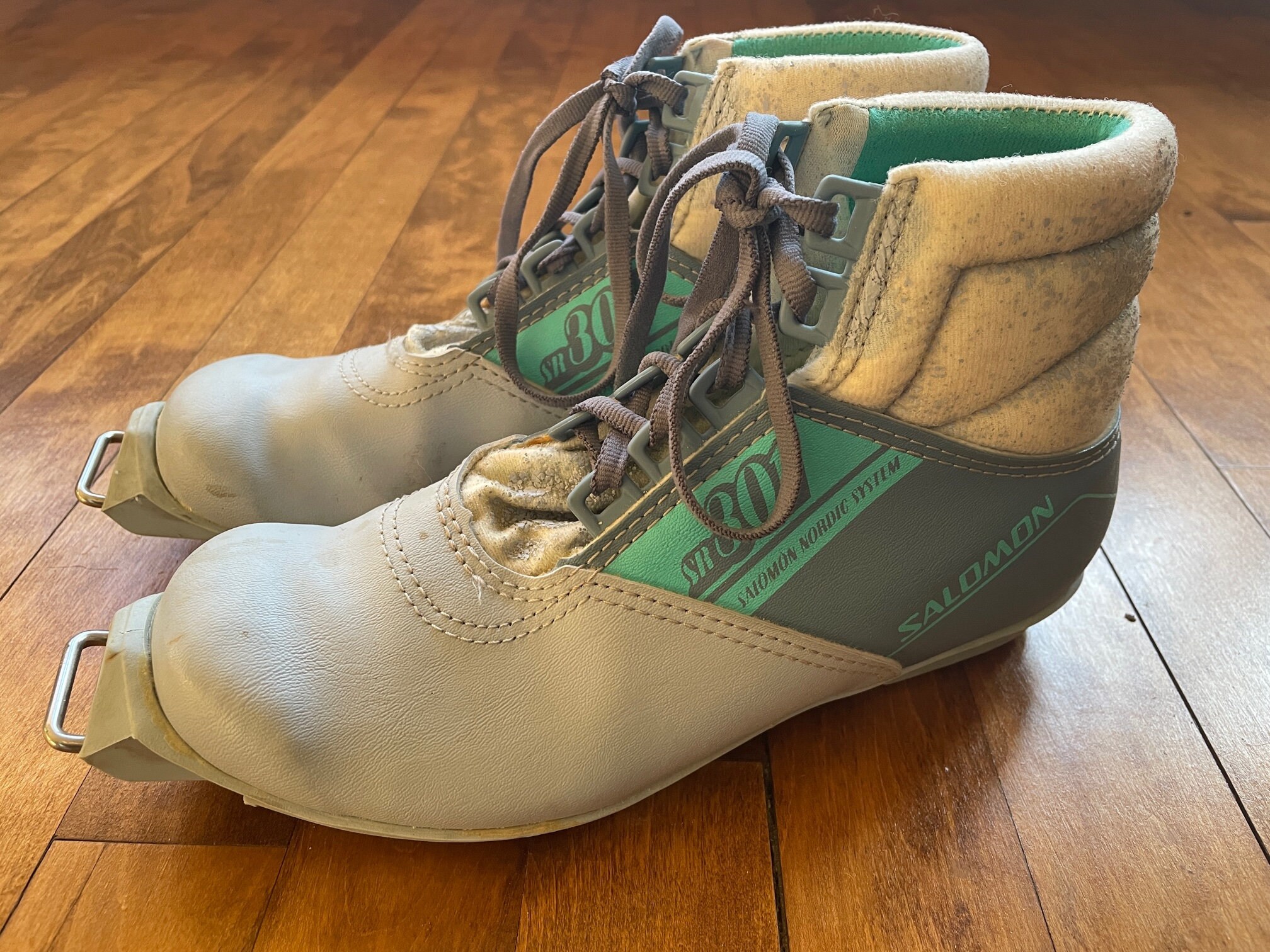 Salomon Vintage SR 301 Cross Country Women's SNS Old Profile Ski Boots Size  38 - Etsy