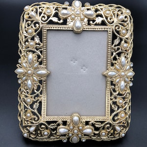 Vintage ornate picture frame, Victorian/Baroque style