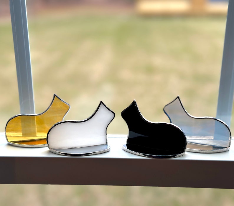 Small Standing stained glass cat suncatcher gift ornament bild 1