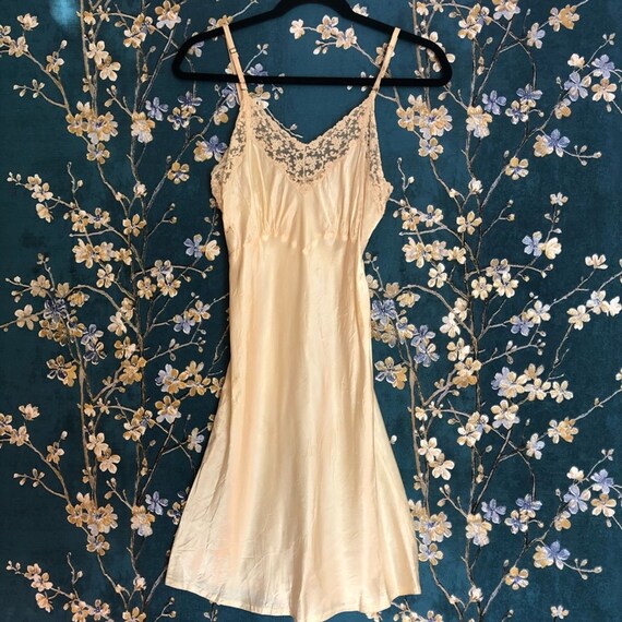 VINTAGE SATIN SLIP Cream Lace Babydoll