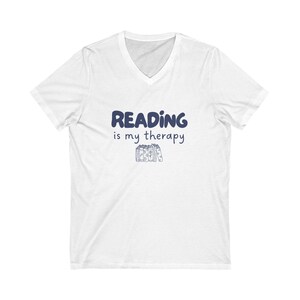 Reading is My Therapy V-Neck Tee - Book Lover Gift, Casual Book Club T-shirt Bild 4