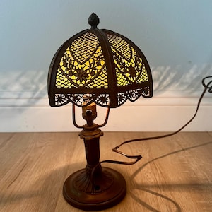 Antique 1900s Bradley & Hubbard Filigree Metal with 6 Slag Glass Panels Table Lamp