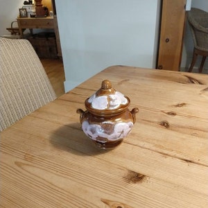 En miniatyrkruka i Rumtopf-stil/ studiokeramik/ behållare med lock/ sylt-, pickles-, sockerbehållare/ prydnadsskål/ lantlig inredning/ mors dag.