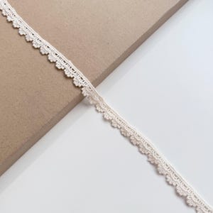 Natural Beige Cotton Edge Lace Trim, 5/8&quot; Width (LT2-2) - Sold by Yard
