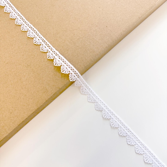 Off White Elegant Lace Trim, 1/2" Width - Selling per (1) Yard and (2) 3yds/Pack (LT46)