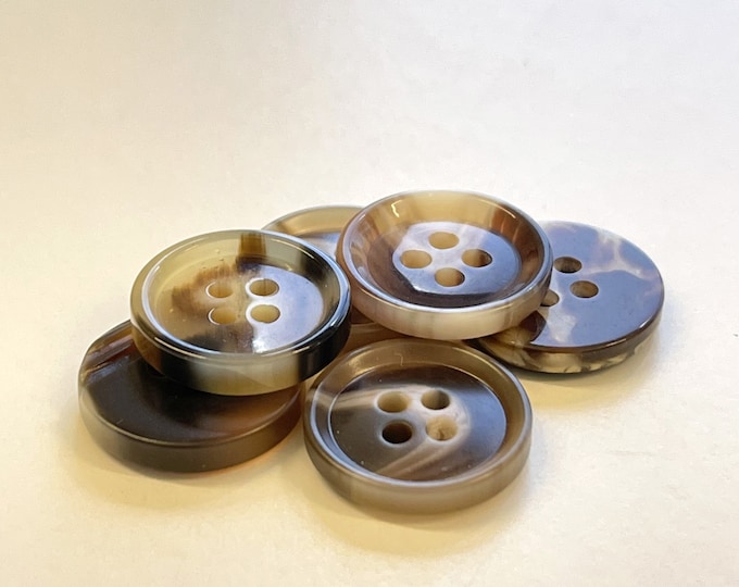 Brown imitation horn buttons 18 ligne 4 holes (BUTTON1 ) : Selling per piece