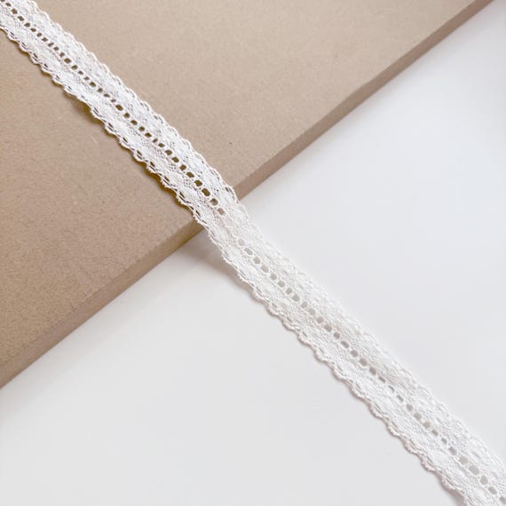 Off White Cotton Edge Lace Trim, 1" Width (LT2-2) - Sold by Yard