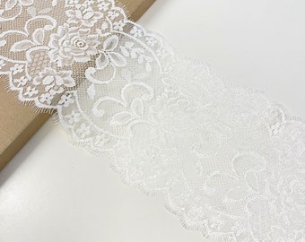 Selling per 3yd/piece: Off White Eyelash Lace Trim (LT18)