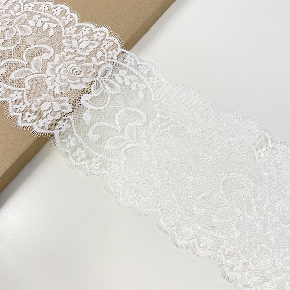 Selling per 3yd/piece: Off White Eyelash Lace Trim (LT18)