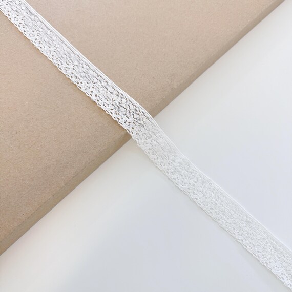 Off White 7/8" Width Flower Polka Dot Edge Lace Trim (LT45)
