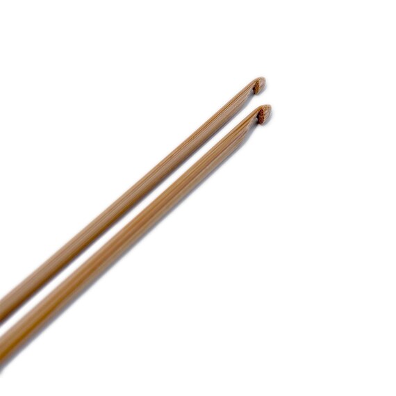 Japanese Bamboo Crochet Hooks, 3.5mm(E/4)/ 4.0mm(G/6), Smooth and Lightweight Crafting Tool, Sold per Piece