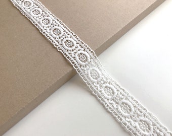 Off White color 1 1/2" lace trim (LT15)
