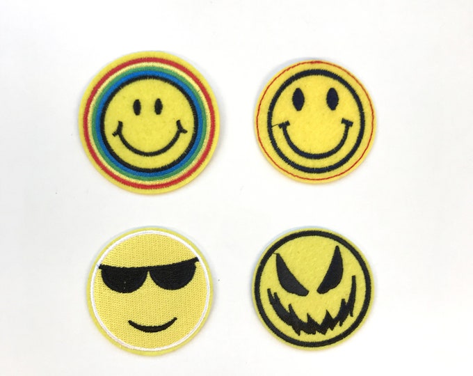 Comic Happy Face Embroidered Applique, Sew on Patch(PAT 1)