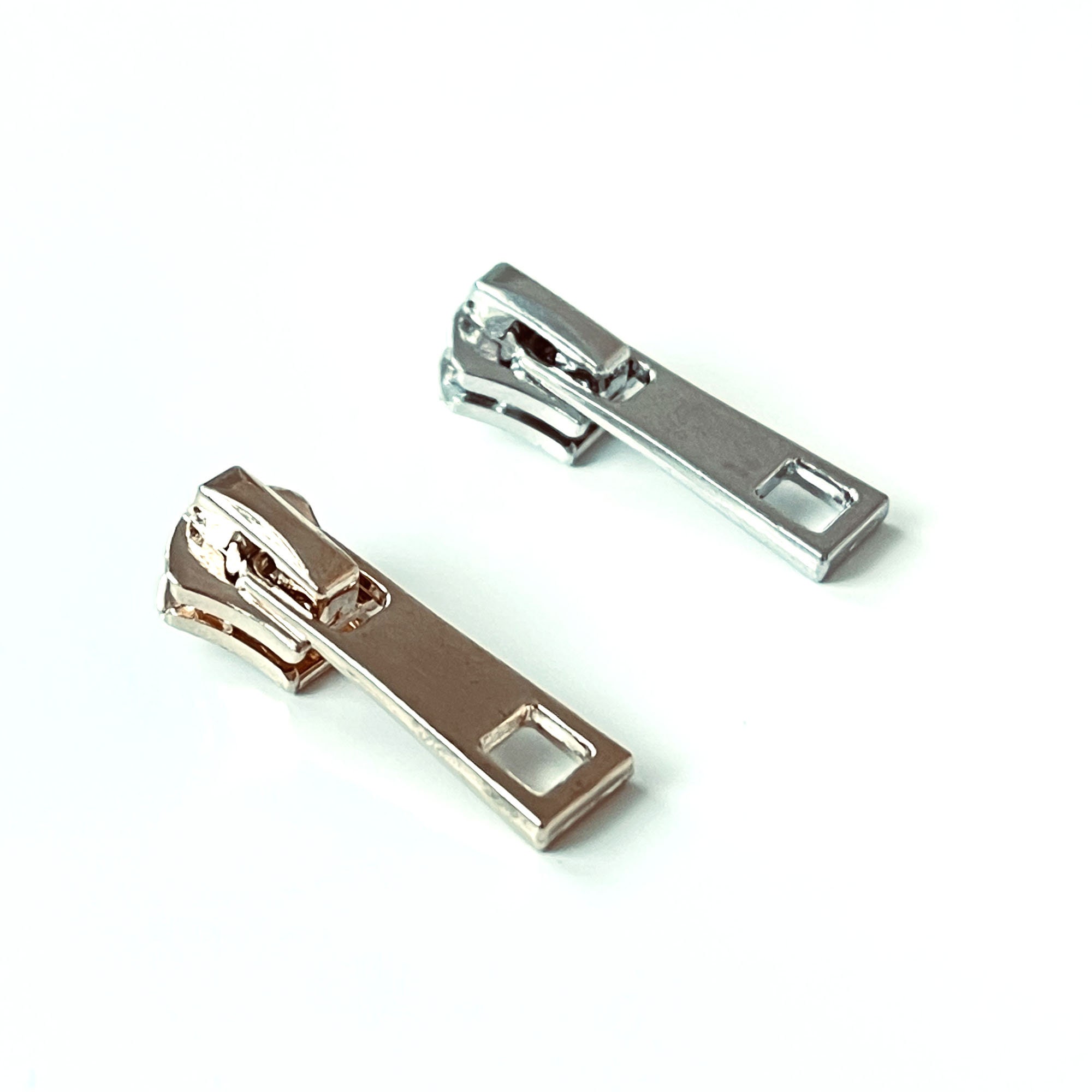 T Tulead Bronze Zipper Pulls Metal Zipper Pull Replacement Purse Zipper  Sliders Decorative Bag Zipper Pulls (Style 3)