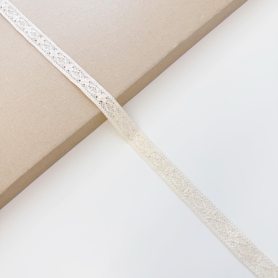 Natural Beige 5/8" Clover Cotton Lace Trim, Selling per Yard (LT17)