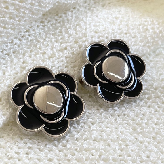 Camelia Black Metal Floral Buttons, 10PCS/Pack, Black/Silver Rim, 0.79Inch; 32 Ligne(Button3)