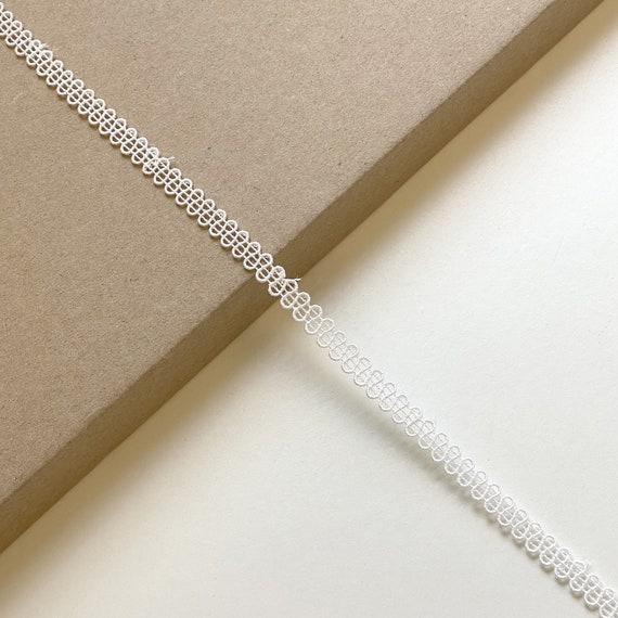 Off White 1/4" Width Poly edge lace Trim (LT15)