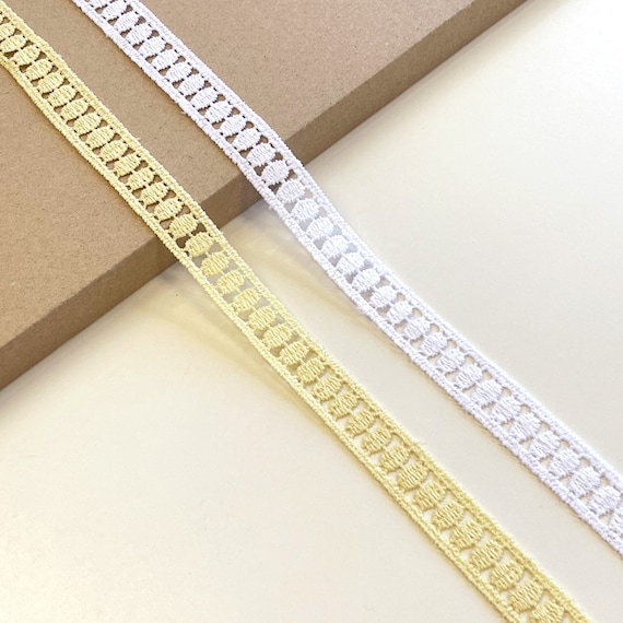 Poly Edge Lace Trim 3/4" - Selling per yard (LT22)