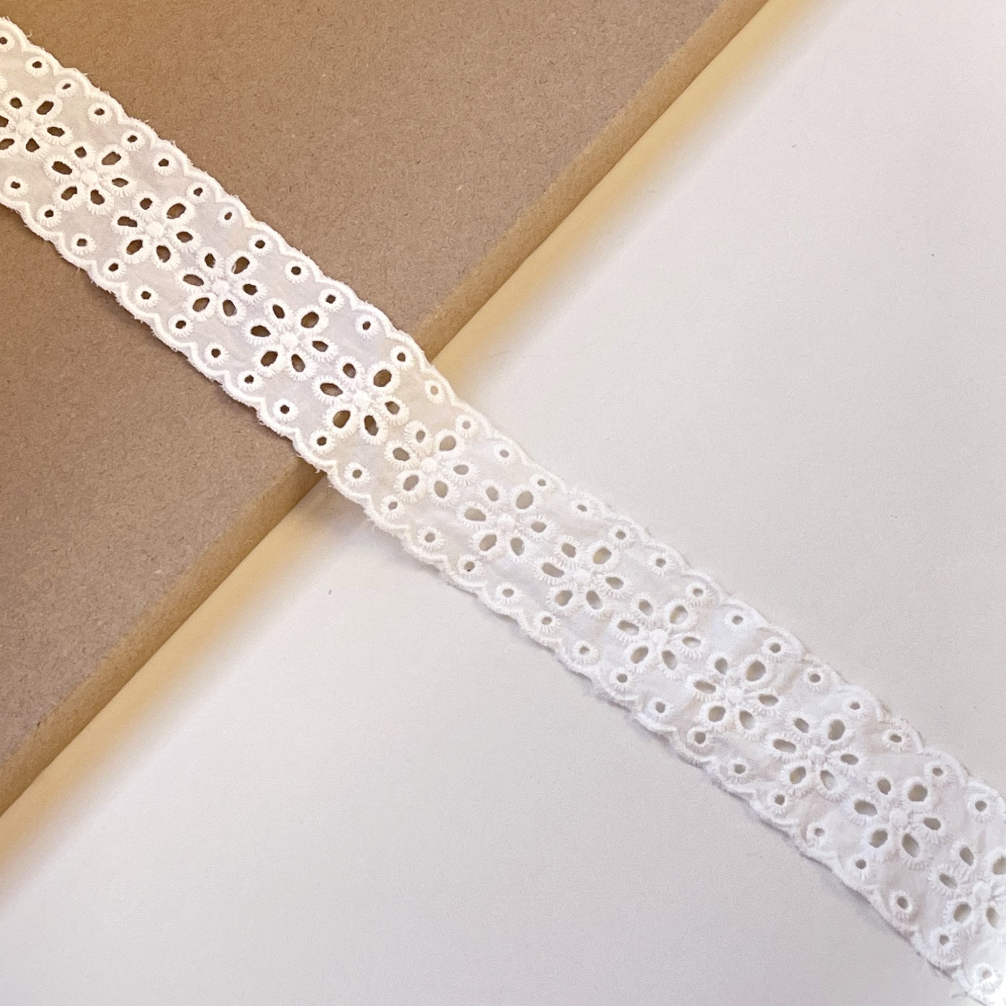 OFF White Cotton Eyelet floral shape Lace trim tape (LT3)