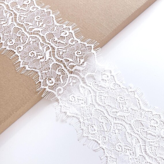 Off White Scallop Floral Eyelash Lace Trim – 4" Width x 2Yards Per Sample Piece (RM-LT2: ELC1145)