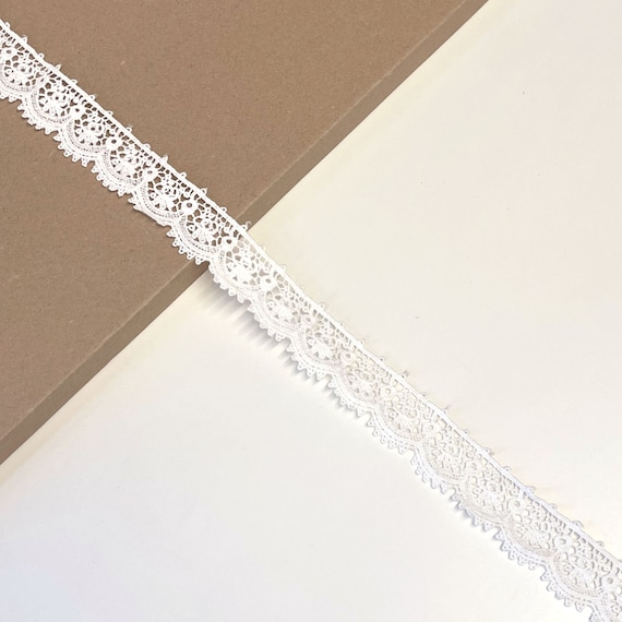 Off White 1 1/4" edge Cotton Lace Trim(LT4)