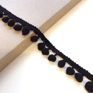 Black POM POM trim (FT9)